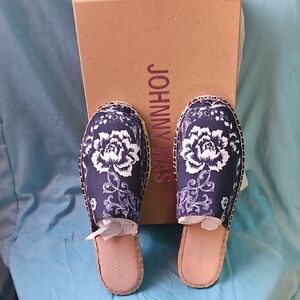 Johnny Was Navy and White Floral Mules